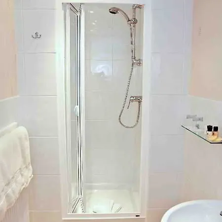 Bed & Breakfast Lysander Scarborough